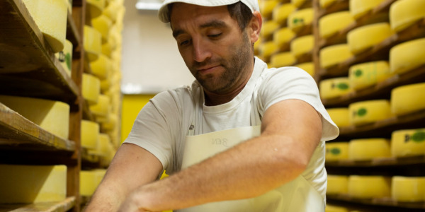 Portrait de Benoit - Maitre fromagers à la Coopérative du Plateau de Bouclans